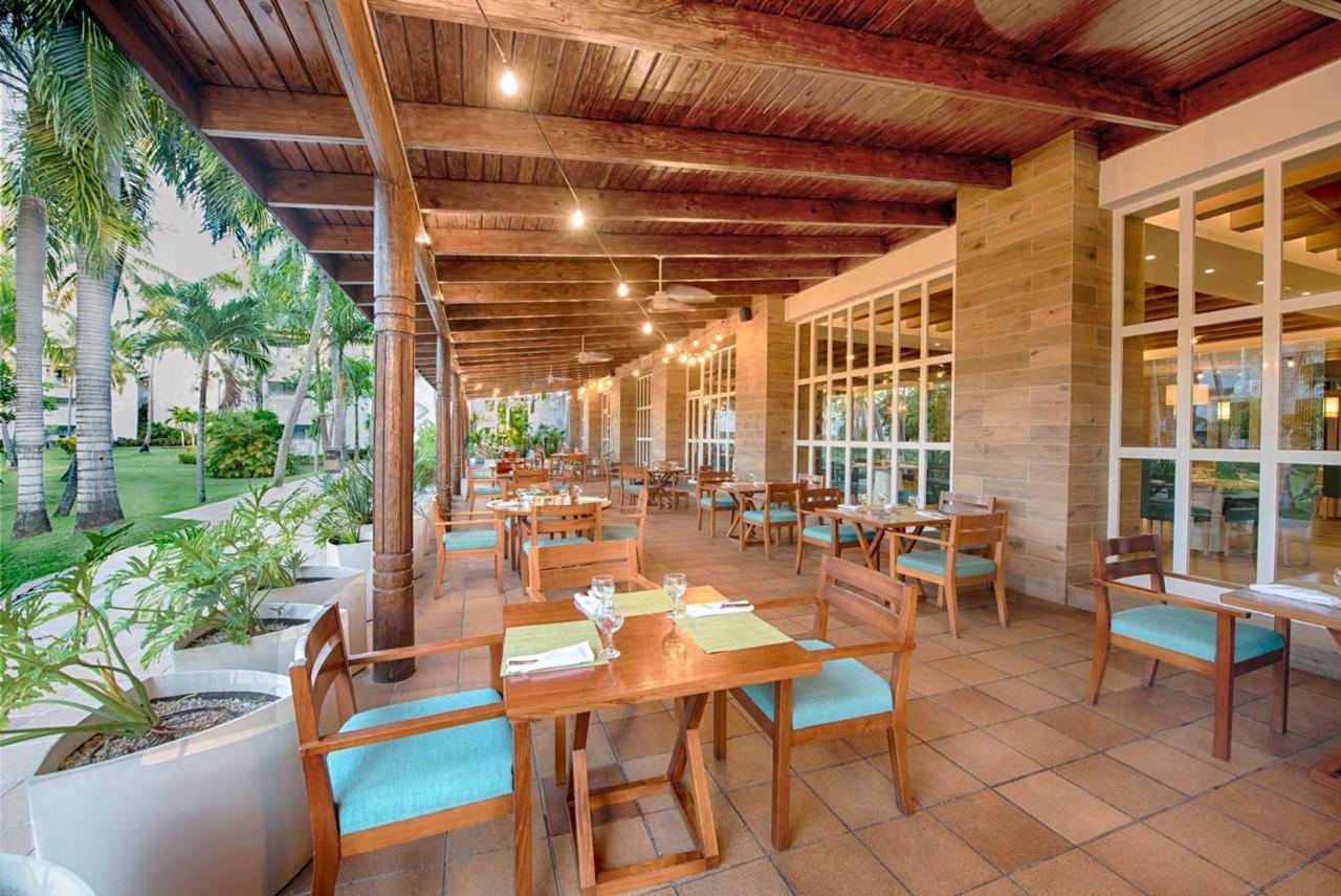 Grand Sirenis Punta Cana Resort & Aquagames Uvero Alto Eksteriør billede The restaurant