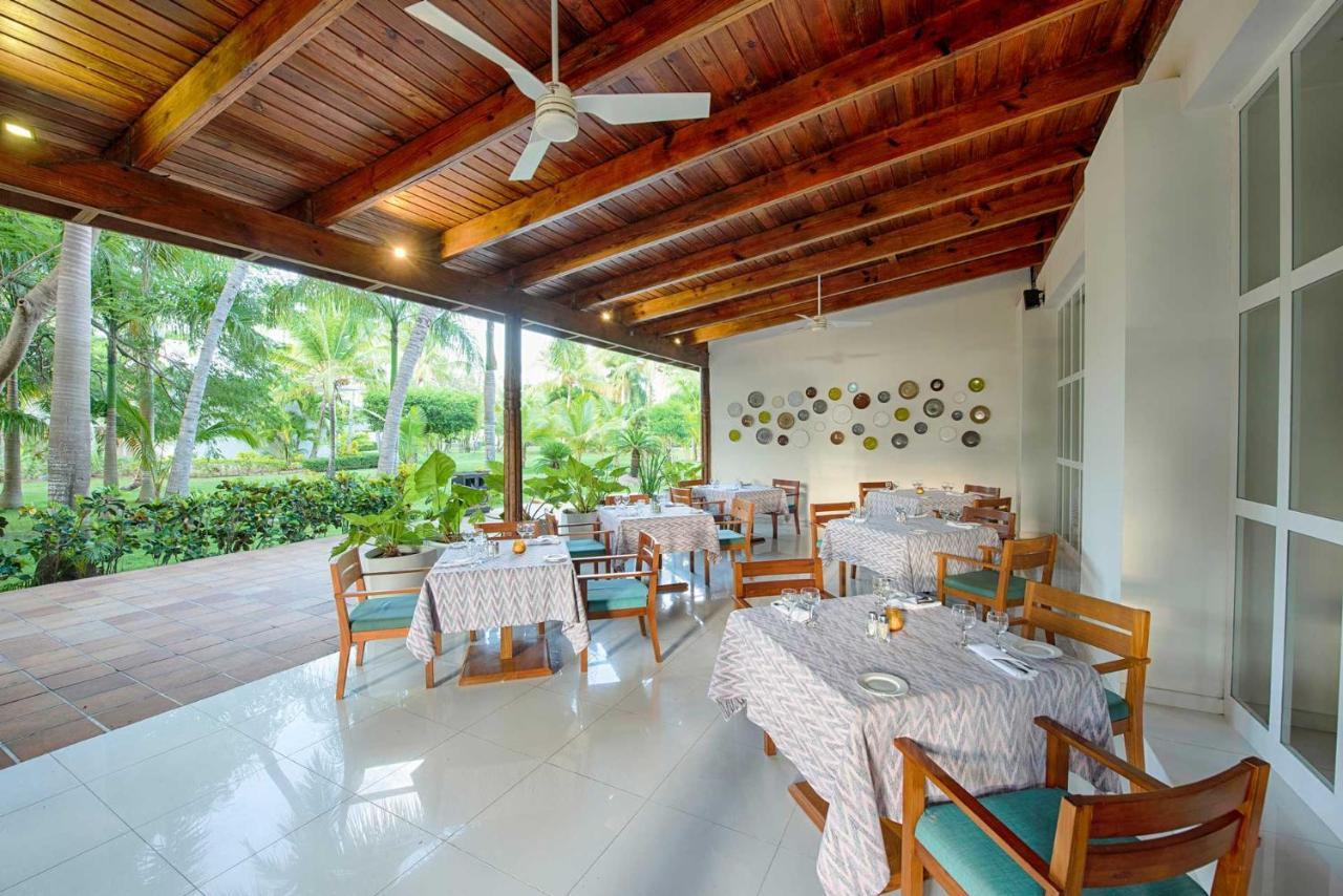 Grand Sirenis Punta Cana Resort & Aquagames Uvero Alto Eksteriør billede Restaurant